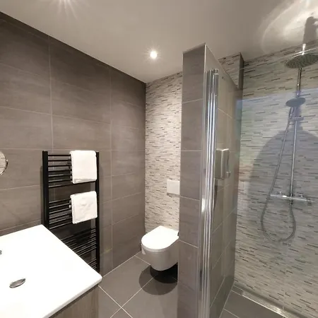 Fantastic 90m2 Two-bedroom With Terrace - Wa7b Appartement Tiel
