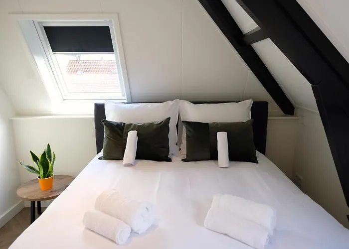 Fantastic 90m2 Two-bedroom With Terrace - Wa7b