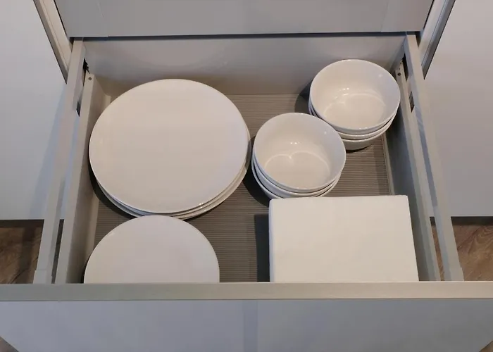 Fantastic 90m2 Two-bedroom With Terrace - Wa7b