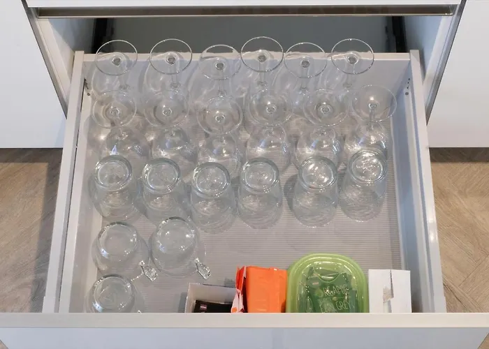 Fantastic 90m2 Two-bedroom With Terrace - Wa7b *